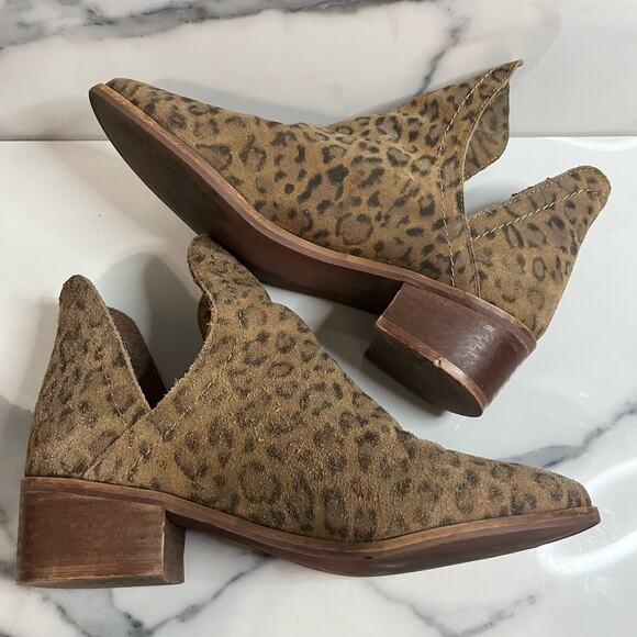 Coconuts by Matisse | Women's Leopard Distressed Leather Pronto Booties Sz 6 - Picture 5 of 7